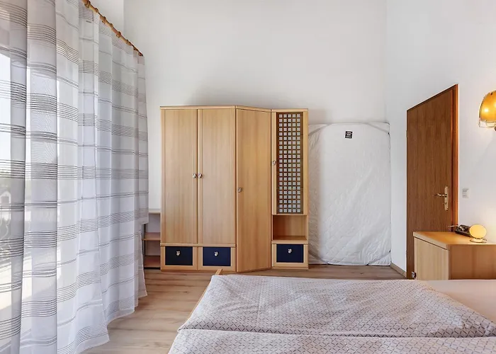 Haus Ella 孔菲尔德施瓦